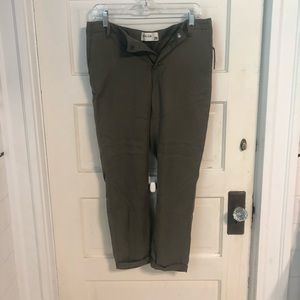 Pistola army green linen style pant